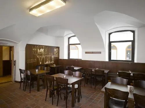 Orea Place Charles Bridge Praga Aparthotel